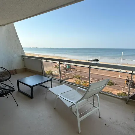 Vue 45m2 Avec Grande Terrasse 20m2