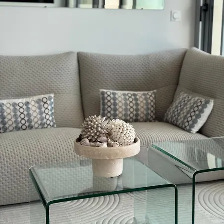 Vue 45m2 Avec Grande Terrasse 20m2 아파트 *