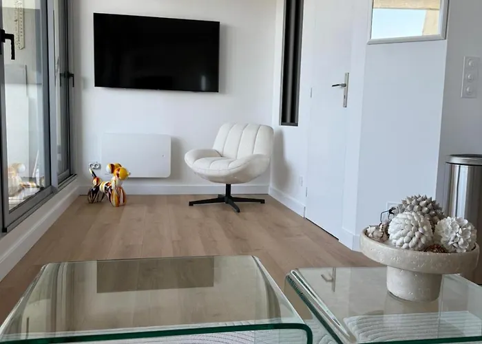 Vue 45m2 Avec Grande Terrasse 20m2