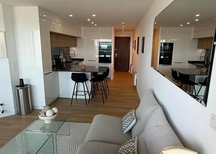 Vue 45m2 Avec Grande Terrasse 20m2